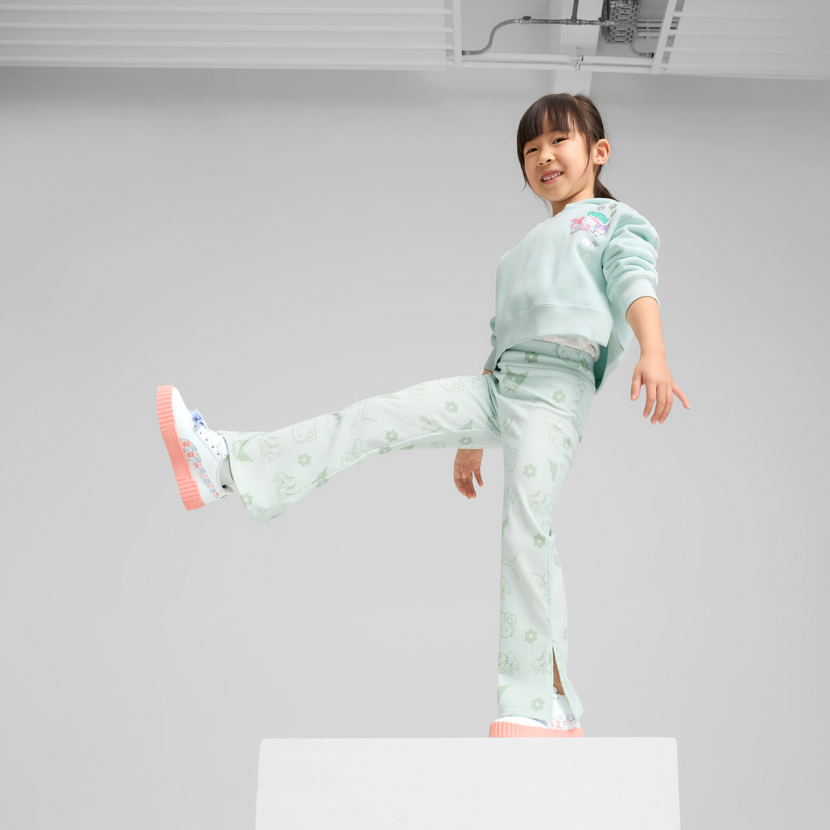 Hello Kitty and Friends x PUMA Kids Ribbed Flared Leggings (Peaceful Blue)